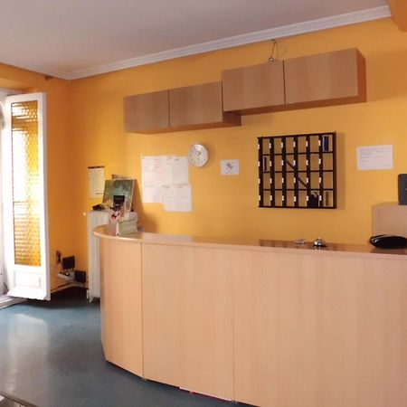 וייאדוליד Hostal Lima מראה חיצוני תמונה