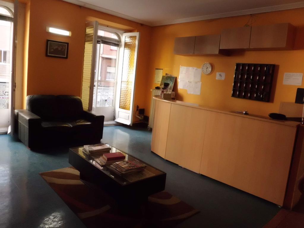 וייאדוליד Hostal Lima מראה חיצוני תמונה