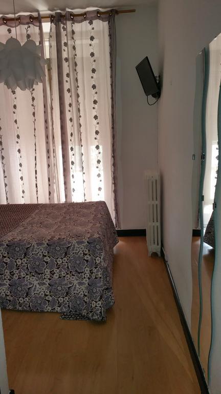 וייאדוליד Hostal Lima מראה חיצוני תמונה