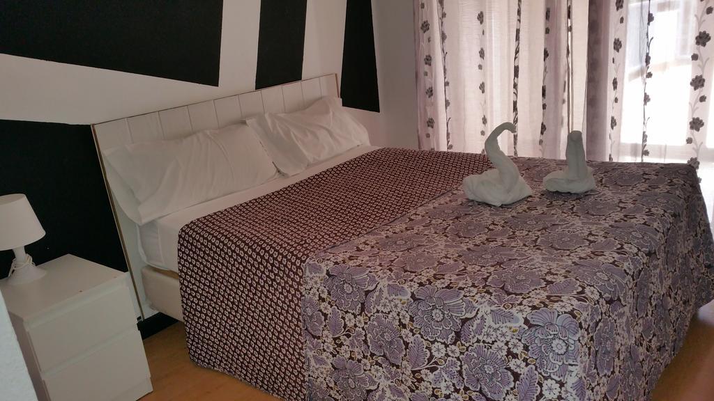 וייאדוליד Hostal Lima מראה חיצוני תמונה