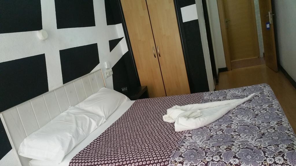 וייאדוליד Hostal Lima מראה חיצוני תמונה