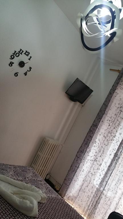 וייאדוליד Hostal Lima מראה חיצוני תמונה