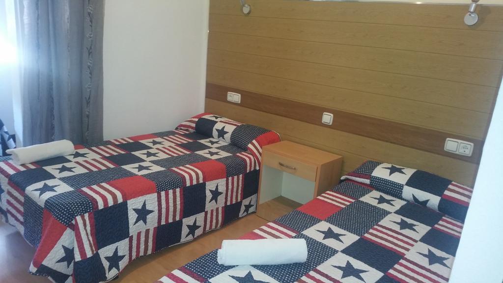 וייאדוליד Hostal Lima מראה חיצוני תמונה