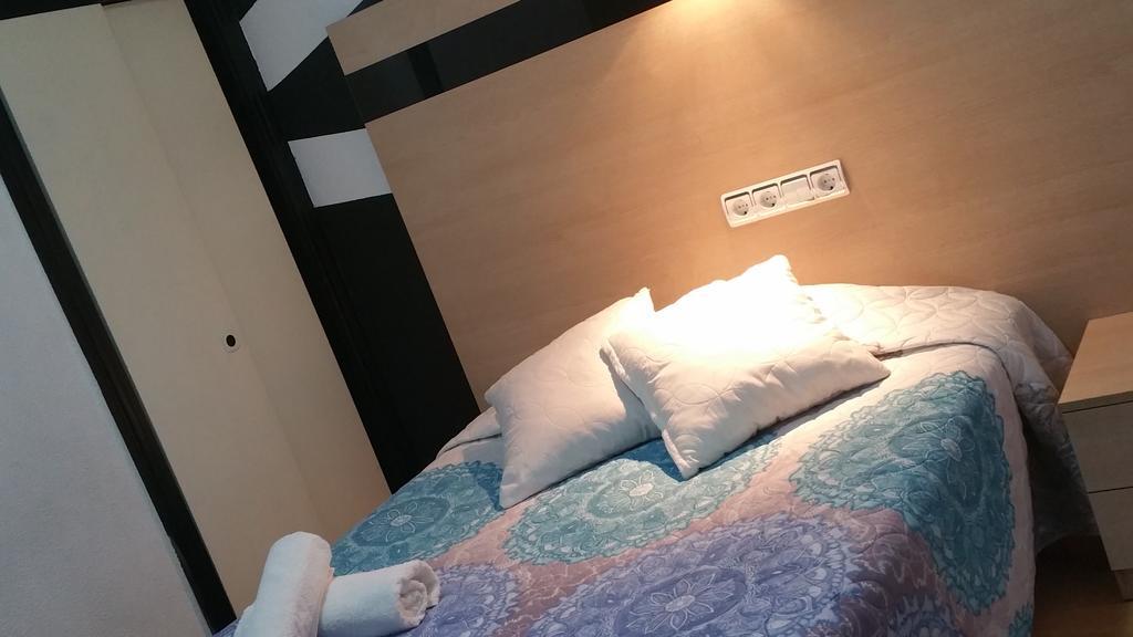 וייאדוליד Hostal Lima מראה חיצוני תמונה