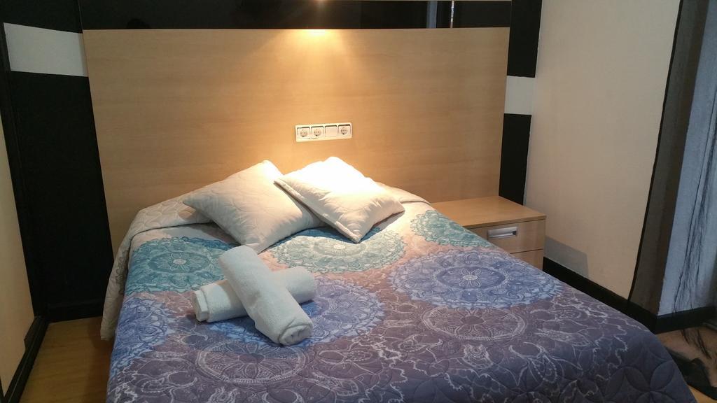 וייאדוליד Hostal Lima מראה חיצוני תמונה