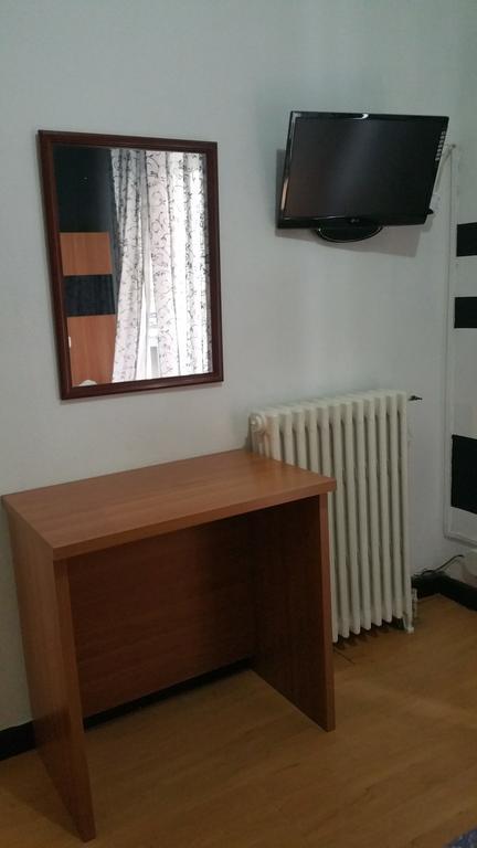 וייאדוליד Hostal Lima מראה חיצוני תמונה