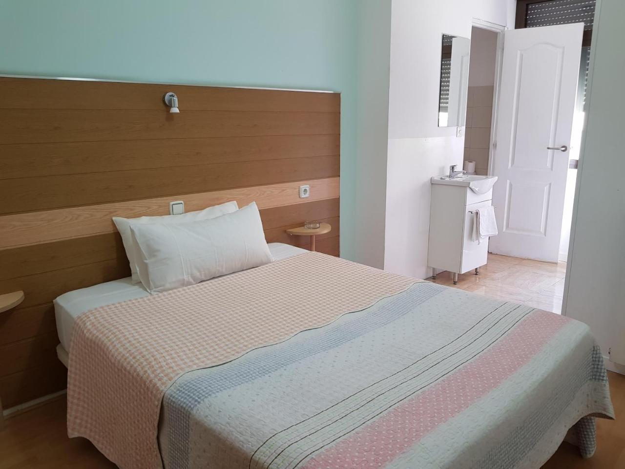 וייאדוליד Hostal Lima מראה חיצוני תמונה