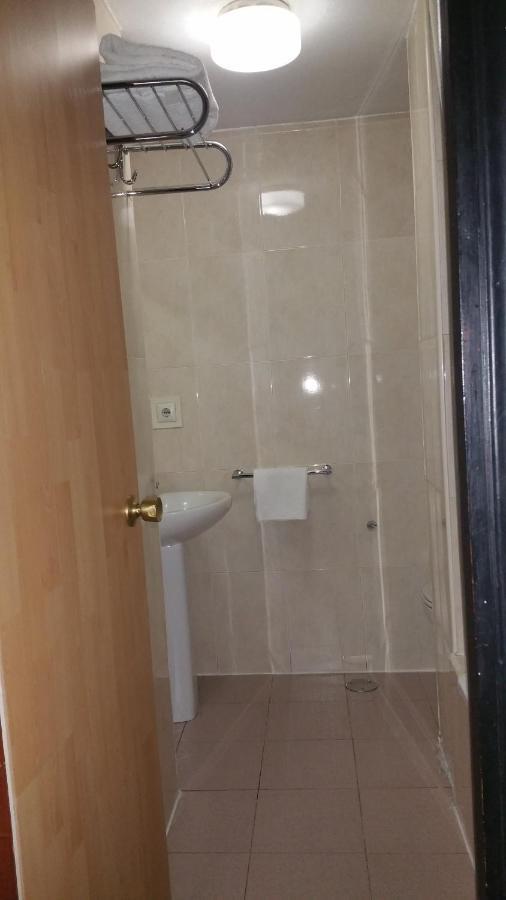 וייאדוליד Hostal Lima מראה חיצוני תמונה